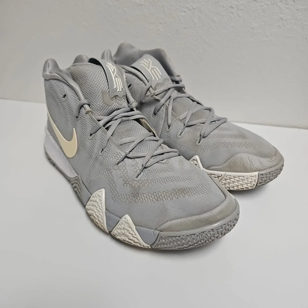 Nike Kyrie 4 Wolf Grey‎ And White Sneakers Men's Size 14 AV2296-002 Basketball